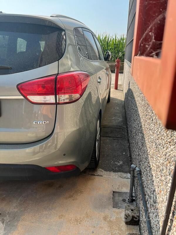 Begagnad Kia Carens 136 HK (100 kW) 2015 Minibuss