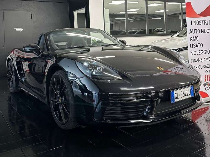 Usata Porsche 718 Boxster 300 CV (220 kW) 2022 Nero Cabrio