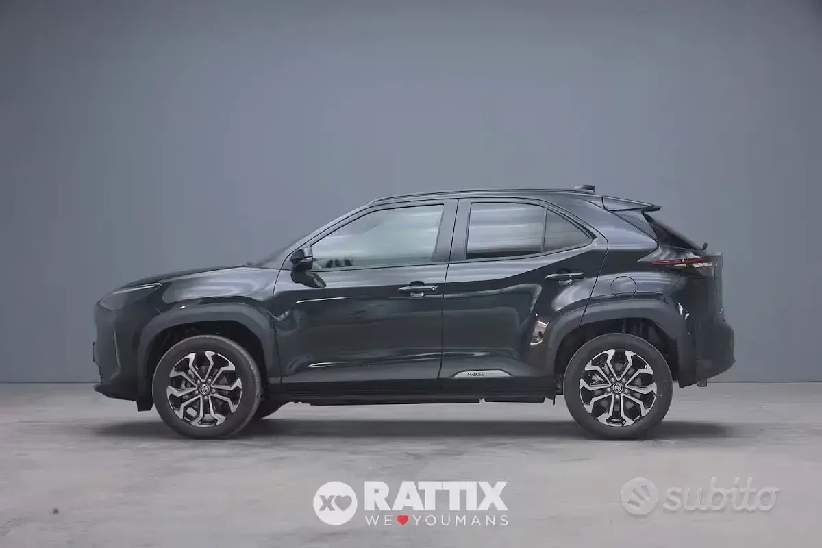 Nuova Toyota Yaris Cross Trend 131 CV (96 kW) 2026 Nero SUV