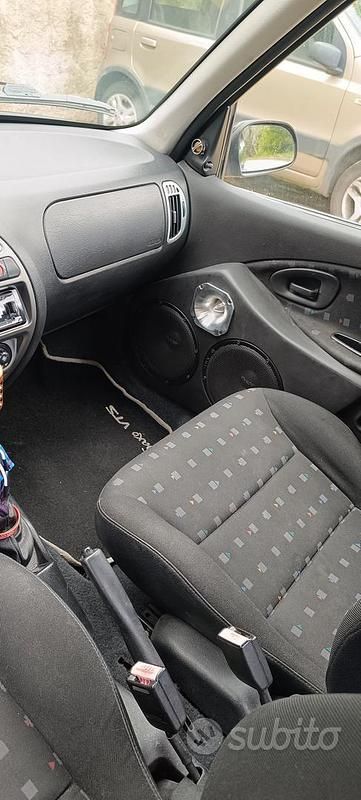 Usata Citroën Saxo 2002 Nero Utilitaria