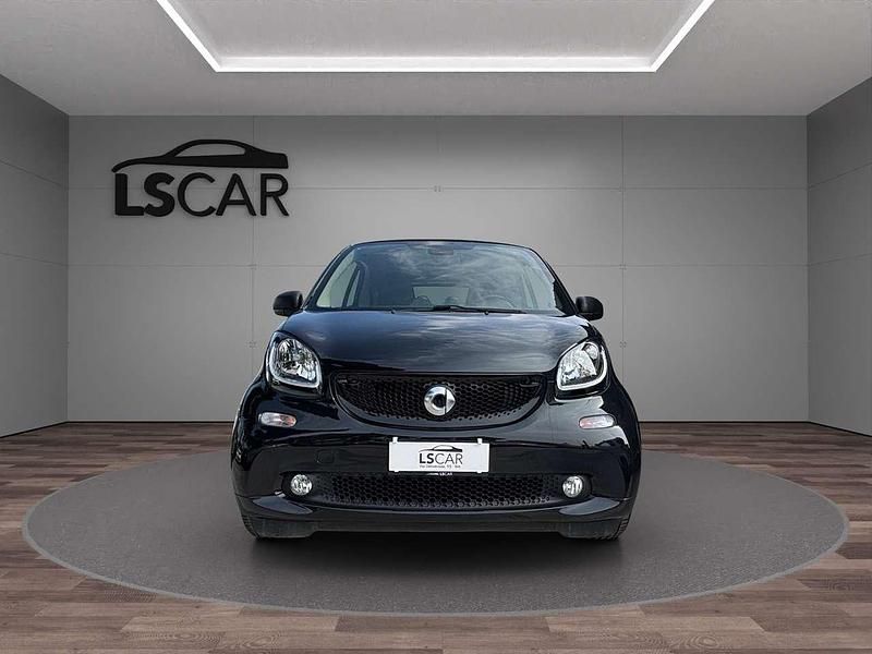 Usata Smart ForTwo Coupé Passion 90 CV (66 kW) 2019 Nero Utilitaria