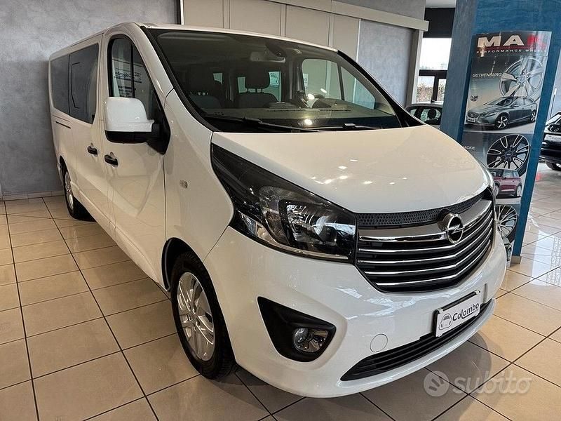 Usata Opel Vivaro 145 CV (106 kW) 2017 Bianco Monovolume