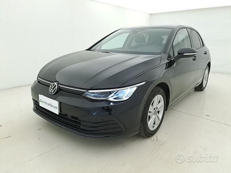 Usata VW Golf VIII Life 131 CV (96 kW) 2022 Nero Berlina