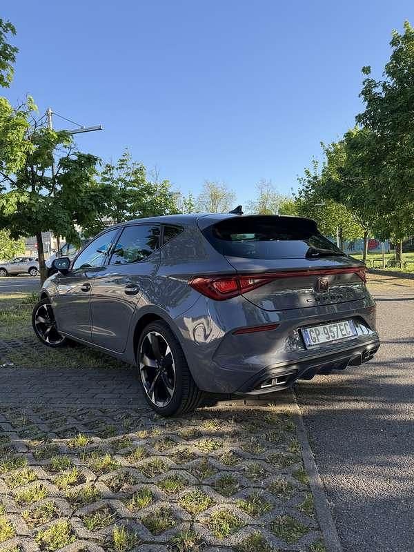 Usata Cupra Leon 150 CV (110 kW) 2023 Berlina