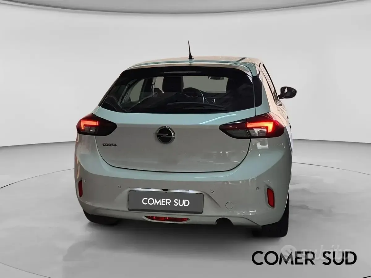 Usata Opel Corsa Edition 102 CV (75 kW) 2022 Bianco Utilitaria