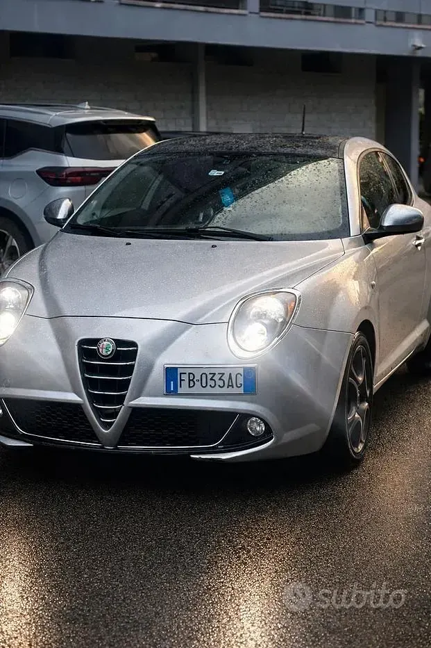 Usata Alfa Romeo MiTo 105 CV (77 kW) 2010 Grigio Utilitaria