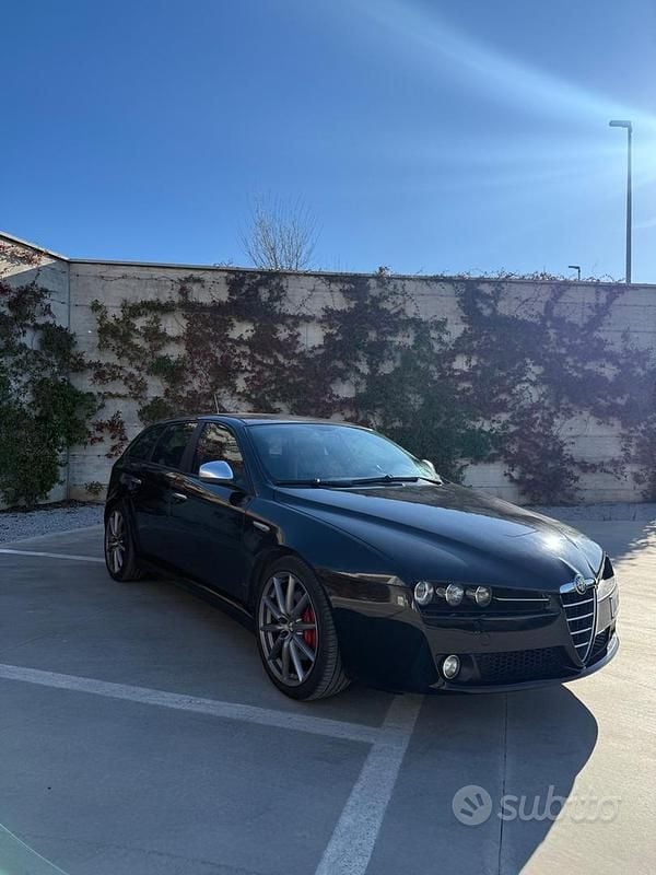 Usata Alfa Romeo 159 Turismo 170 CV (125 kW) 2012 Nero Station wagon