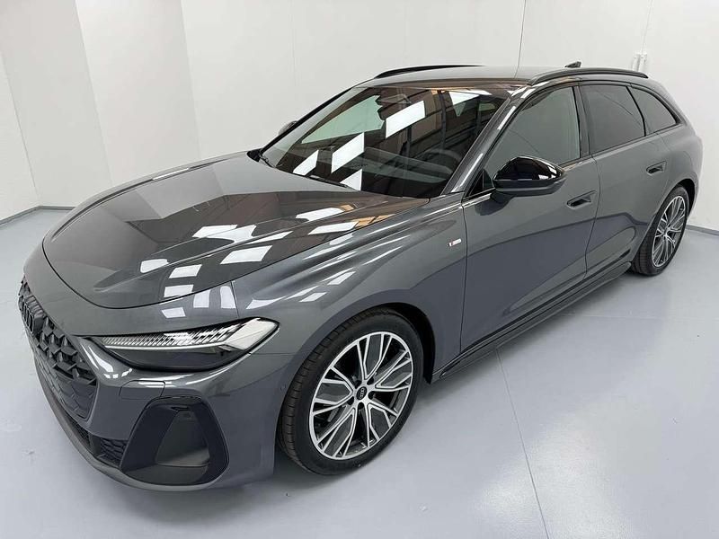 Grigio Usata 2025 Audi A5 S-Line Coupé | 52.800 € (Cara) - Immagine 1/4