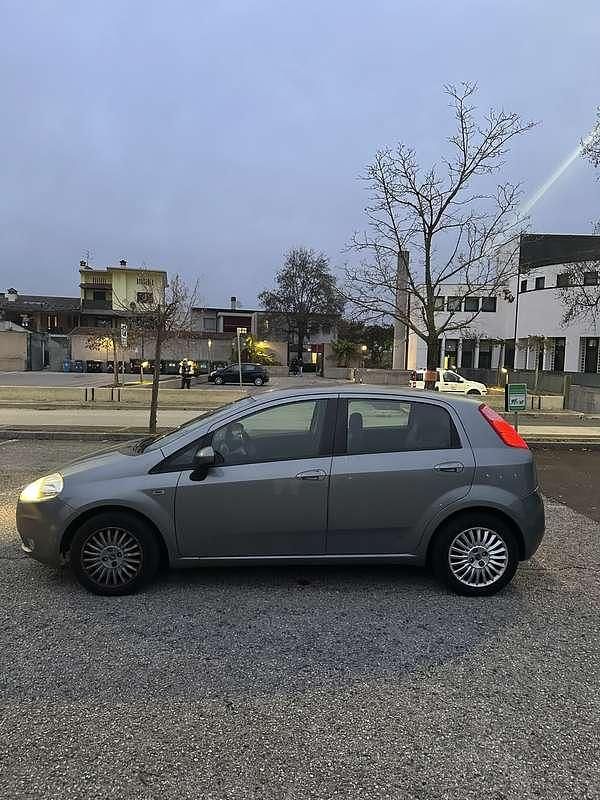 Usata Fiat Grande Punto 75 CV (55 kW) 2007 Utilitaria