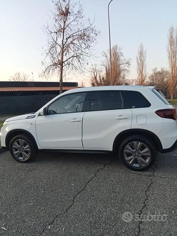 Usata Suzuki Vitara 2022 Bianco SUV
