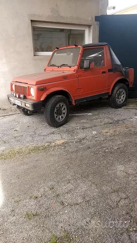 Usata Suzuki Samurai 69 CV (50 kW) 2000 Rosso SUV