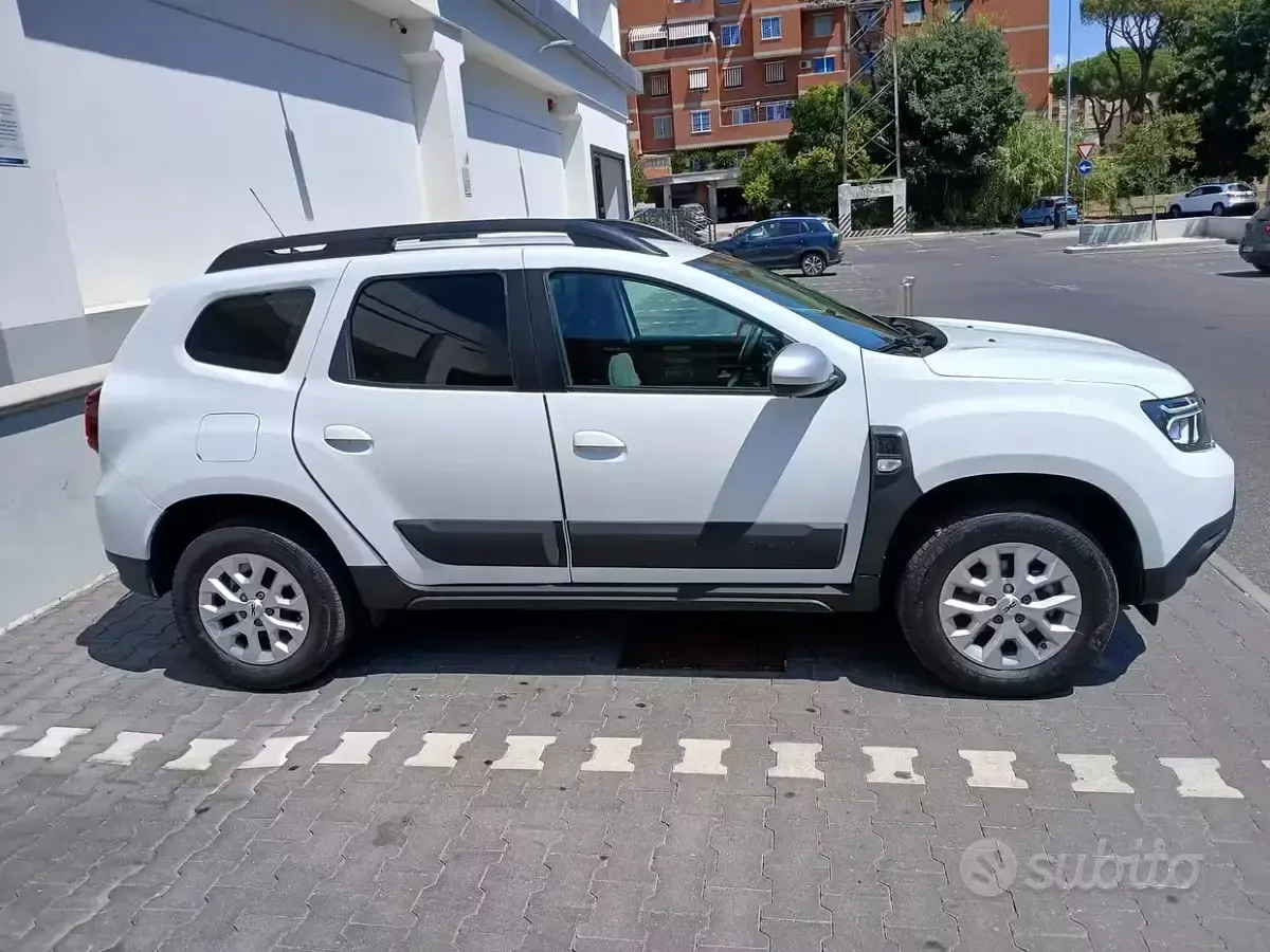 Usata Dacia Duster 101 CV (74 kW) 2023 Bianco SUV