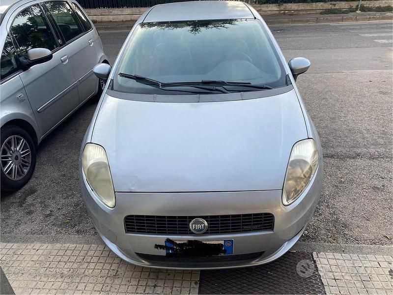 Usata Fiat Grande Punto 90 CV (66 kW) 2006 Grigio Utilitaria