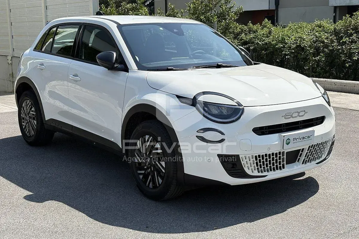 Usata Fiat 600 101 CV (74 kW) 2024 Bianco SUV