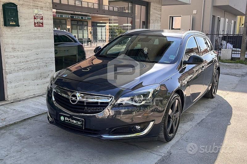 Usata Opel Insignia Cosmo 170 CV (125 kW) 2016 Nero Station wagon