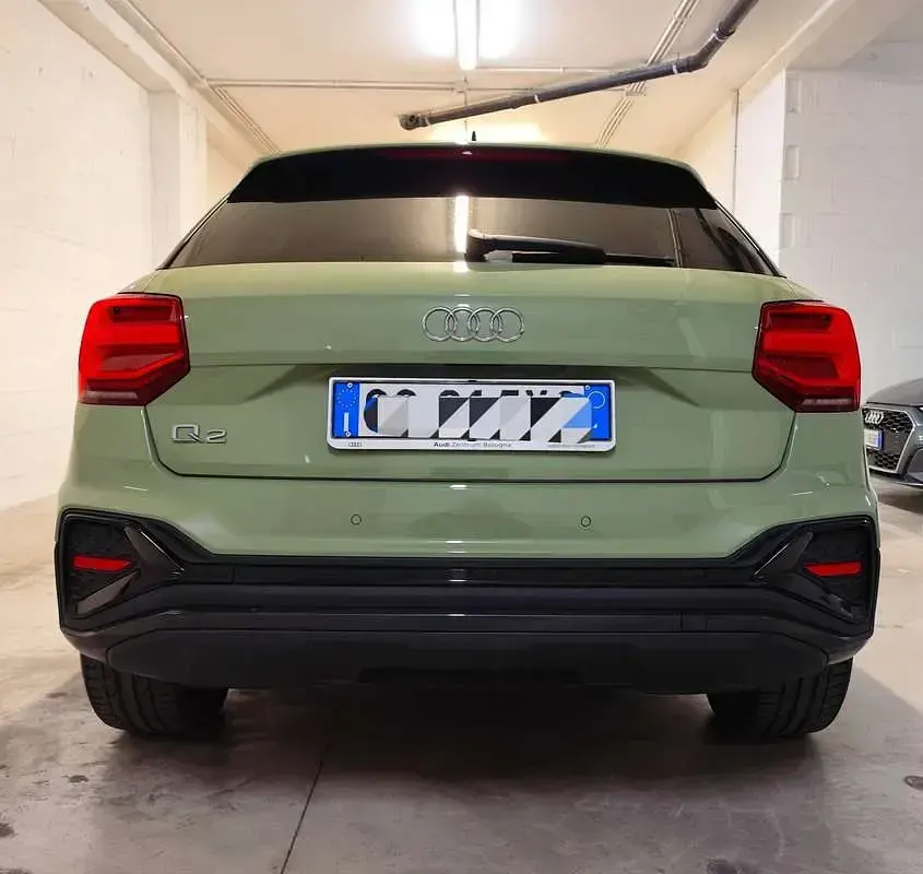 Usata Audi Q2 Ambiente 150 CV (110 kW) 2021 Verde SUV