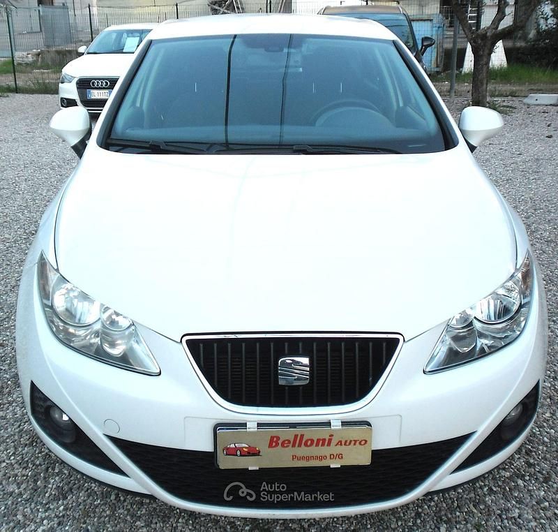 Bianco Usata 2011 Seat Ibiza Tre volumi | 6000 € (Cara) - Immagine 1/4
