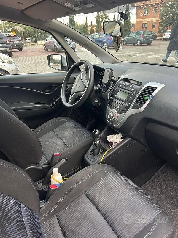 Usata Hyundai ix20 Comfort 125 CV (91 kW) 2014 Grigio Utilitaria