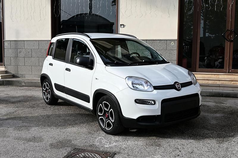 Usata Fiat Panda 69 CV (50 kW) 2022 Bianco Berlina