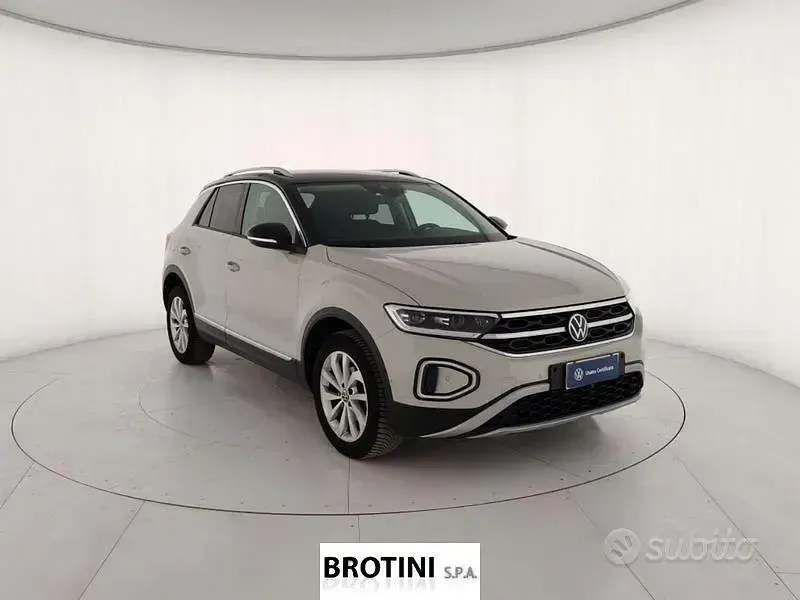 Usata VW T-Roc Style 110 CV (80 kW) 2022 Grigio SUV
