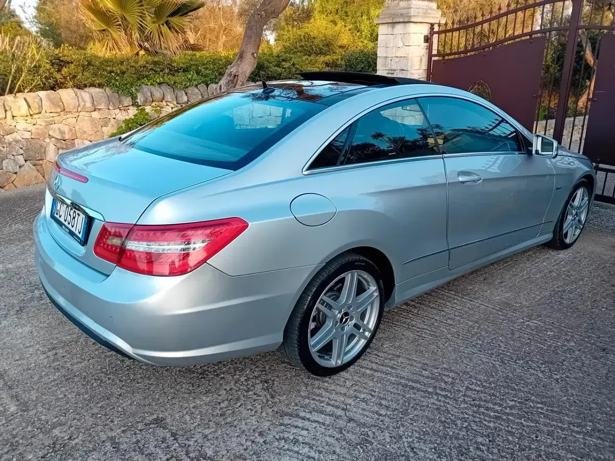 Usata Mercedes E350 Avantgarde 231 CV (169 kW) 2011 Argento Berlina