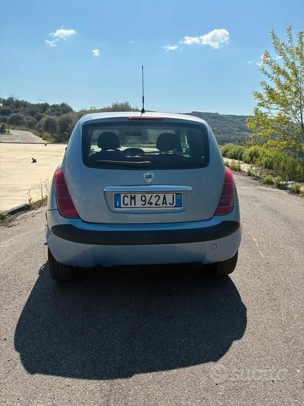 Usata Lancia Ypsilon 2004 Utilitaria