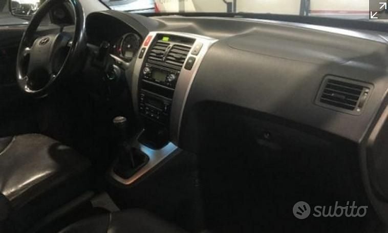 Usata Hyundai Tucson 140 CV (102 kW) 2006 Grigio SUV