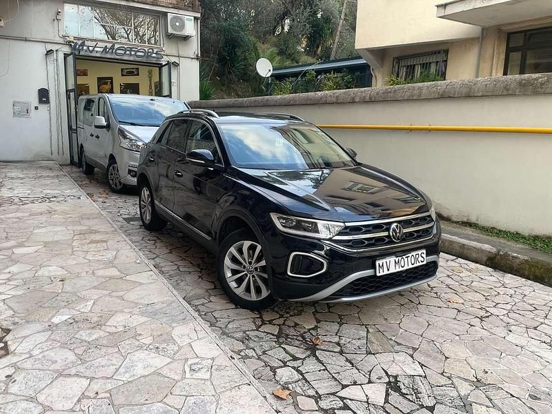 Nero Usata 2022 VW T-Roc Style SUV | 20.800 € (Buon prezzo) - Immagine 1/4