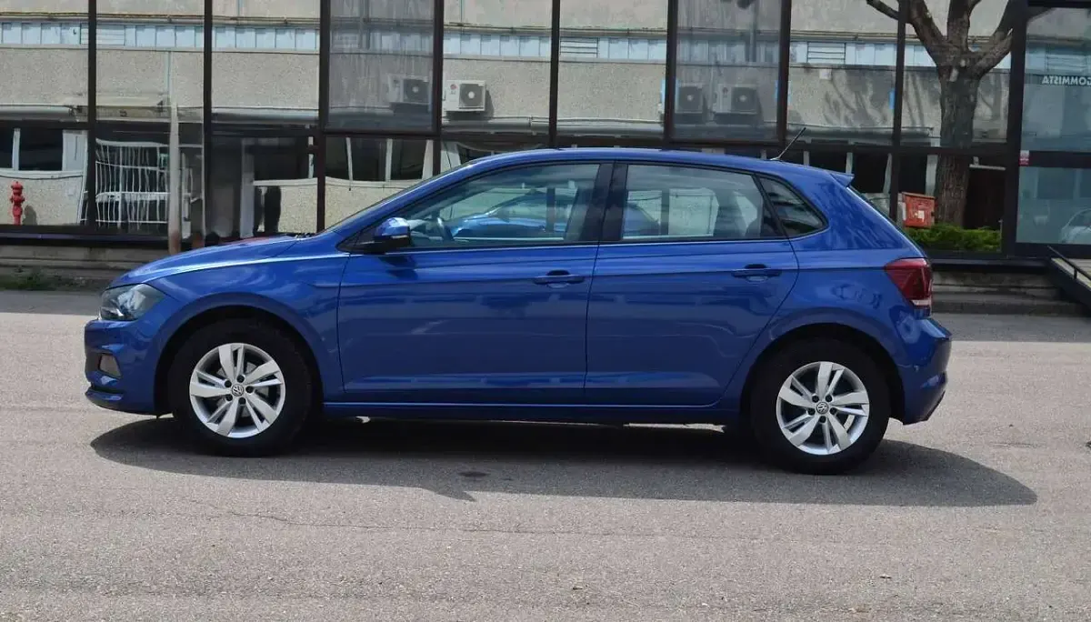 Usata VW Polo Comfortline 95 CV (69 kW) 2018 Blu/azzurro Utilitaria