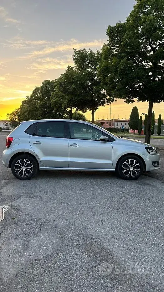 Usata VW Polo 85 CV (62 kW) 2012 Grigio Utilitaria