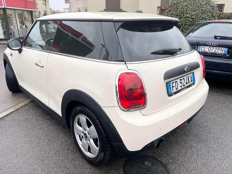 Usata Mini ONE 75 CV (55 kW) 2016 Bianco Utilitaria