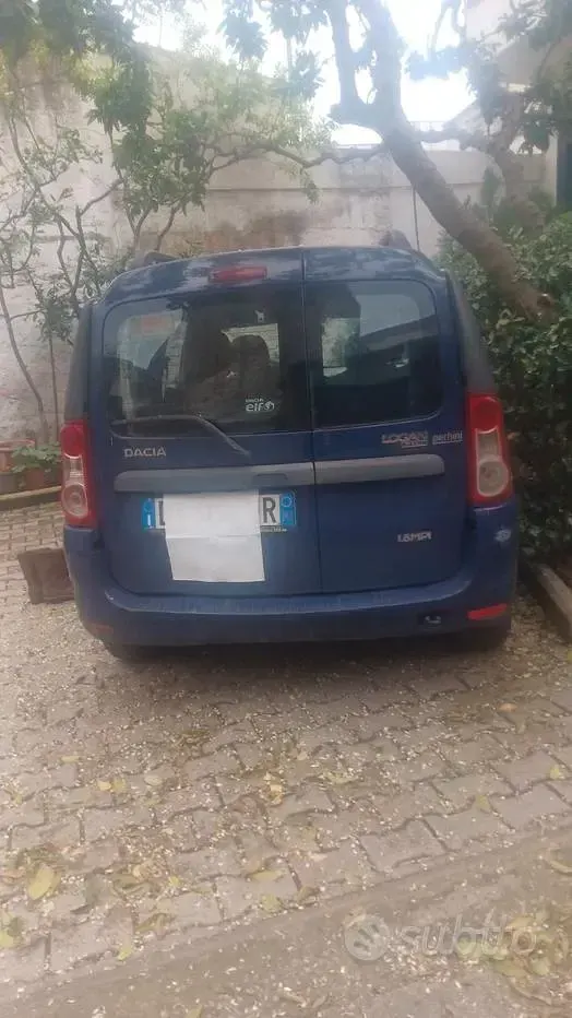 Begagnad Dacia Logan MCV 87 HK (63 kW) 2009 Blå Minibuss