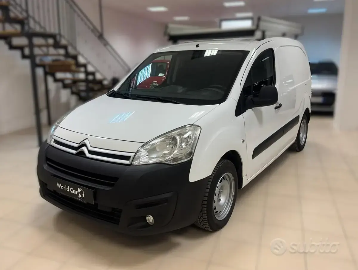 Usata Citroën Berlingo 99 CV (72 kW) 2017 Bianco Monovolume