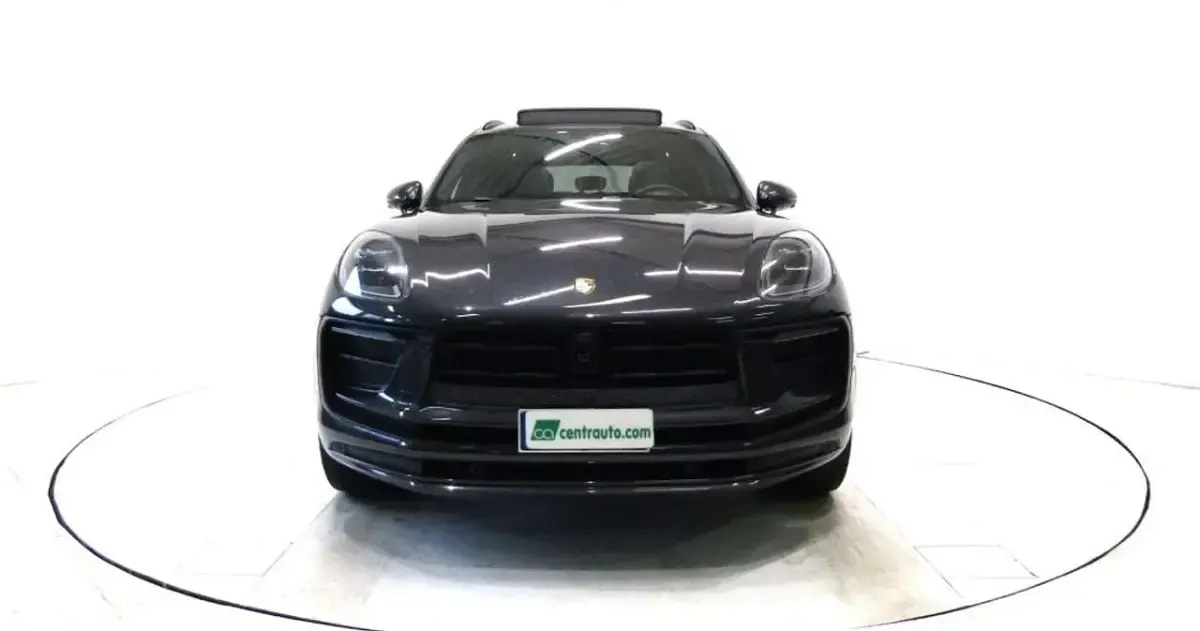 Usata Porsche Macan 265 CV (194 kW) 2022 Grigio vulcano SUV