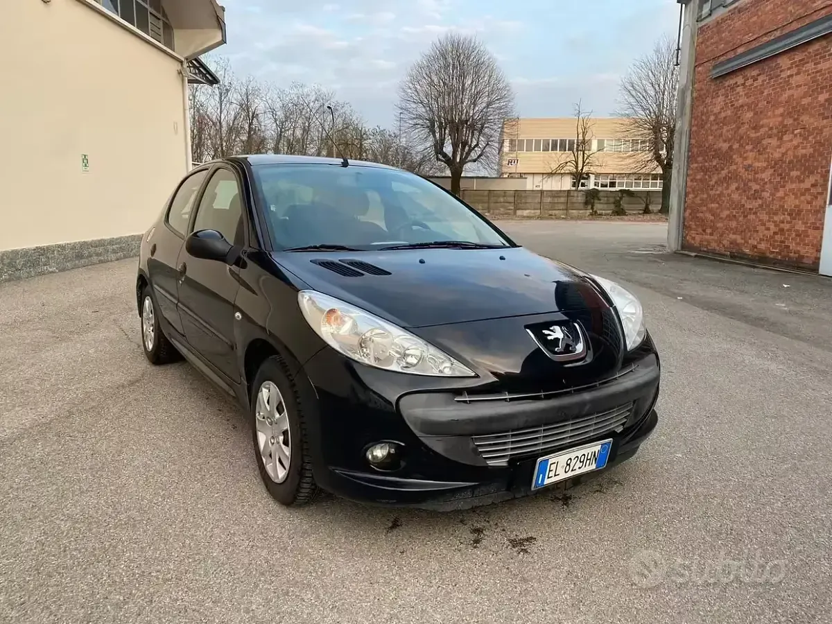 Usata Peugeot 206 60 CV (44 kW) 2012 Nero Berlina