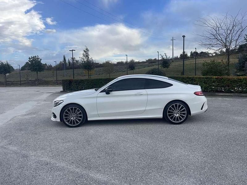 Usata Mercedes C250 Premium Plus 204 CV (150 kW) 2016 Bianco Coupé