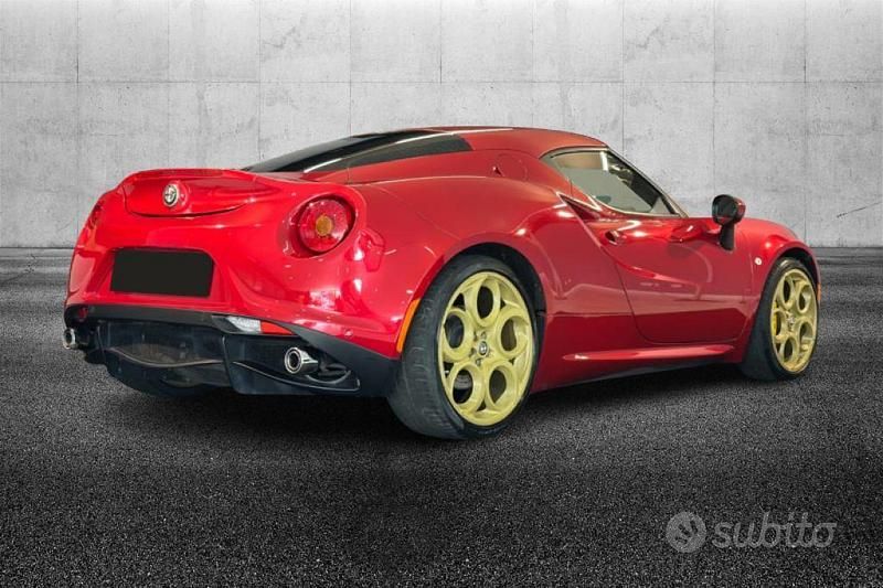 Usata Alfa Romeo 4C 241 CV (177 kW) 2016 Rosso Coupé