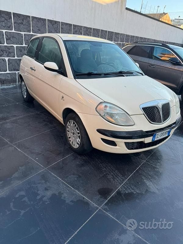 Usata Lancia Ypsilon 80 CV (58 kW) 2005 Utilitaria