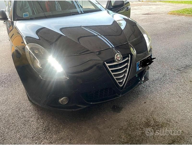 Usata Alfa Romeo Giulietta 105 CV (77 kW) 2016 Nero Berlina