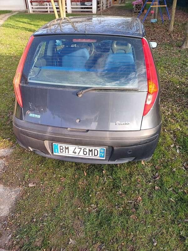 Usata Fiat Punto 60 CV (44 kW) 2000 Berlina