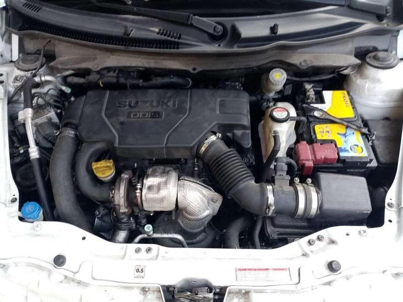 Usata Suzuki Swift 75 CV (55 kW) 2015 Bianco Berlina