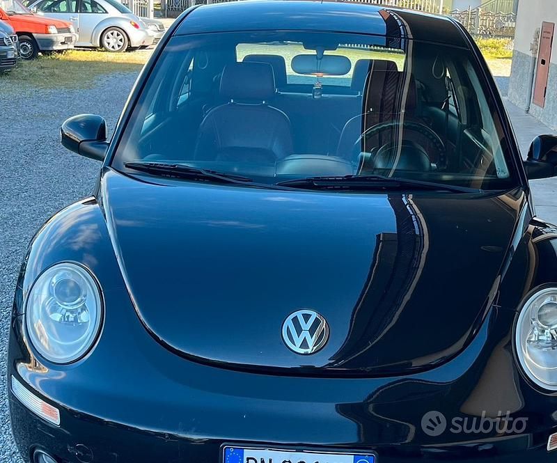 Usata VW New Beetle 2008 Nero Utilitaria