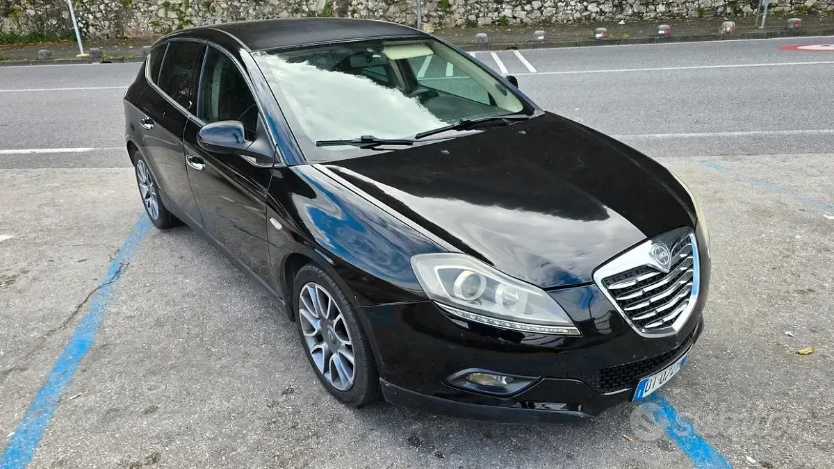 Usata Lancia Delta 165 CV (121 kW) 2009 Nero Utilitaria