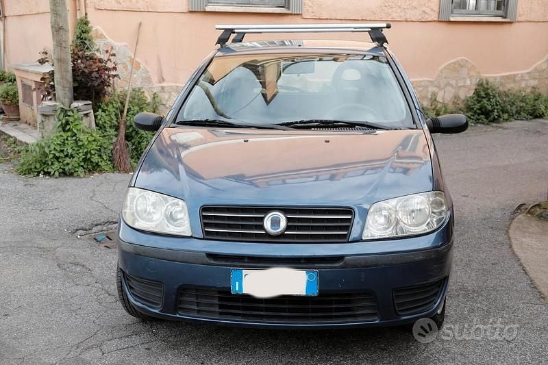 Usata Fiat Punto 59 CV (43 kW) 2004 Blu Utilitaria