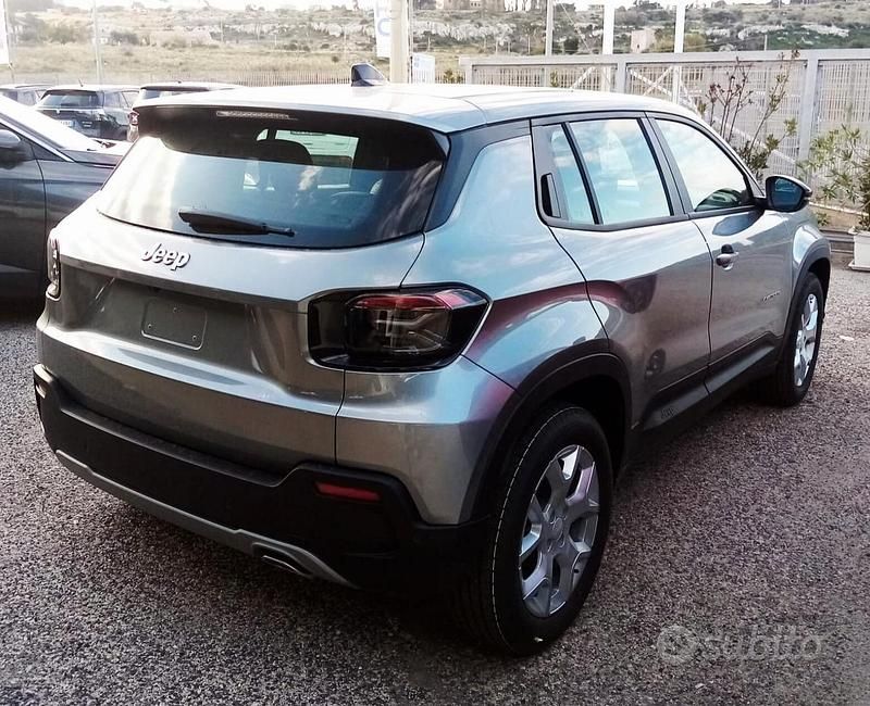 Nuova Jeep Avenger Altitude 101 CV (74 kW) 2025 Grigio SUV