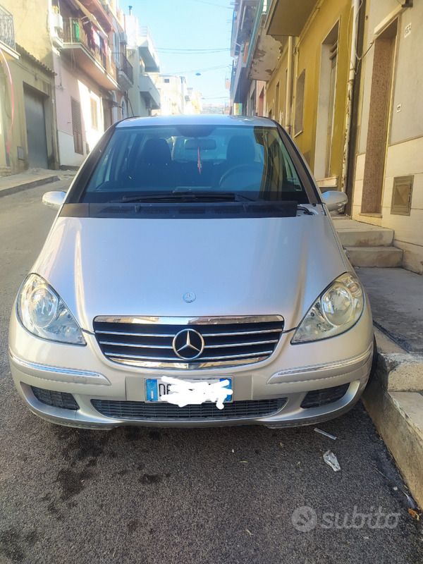 Usata Mercedes A180 109 CV (80 kW) 2006 Grigio Monovolume