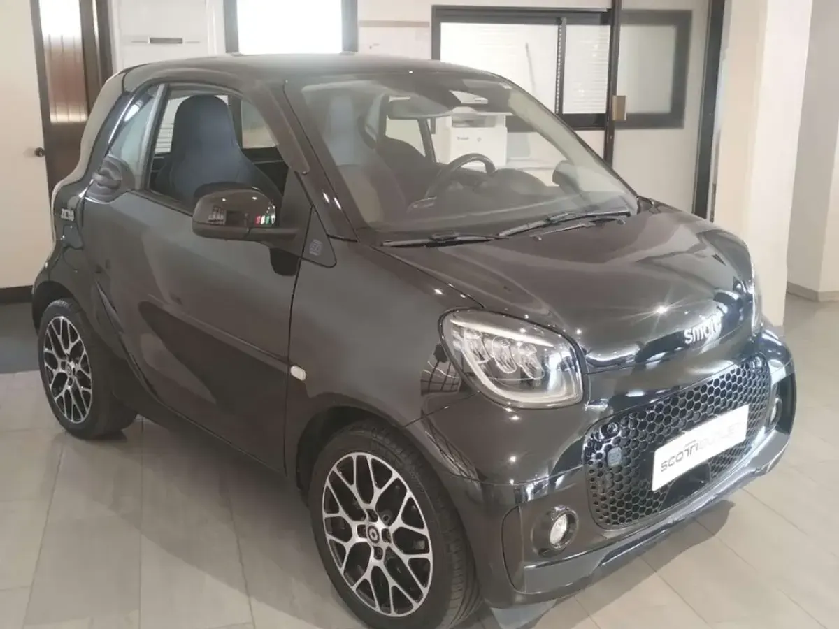 Usata Smart ForTwo Coupé Prime 41 kW (56 CV) 2020 Nero met. Coupé