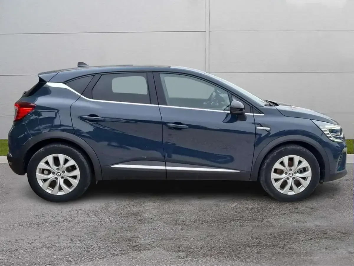 Usata Renault Captur Zen 94 CV (69 kW) 2022 Grigio scuro SUV