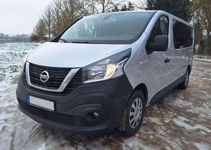 Usata Nissan NV300 125 CV (91 kW) 2018 Argento Furgone