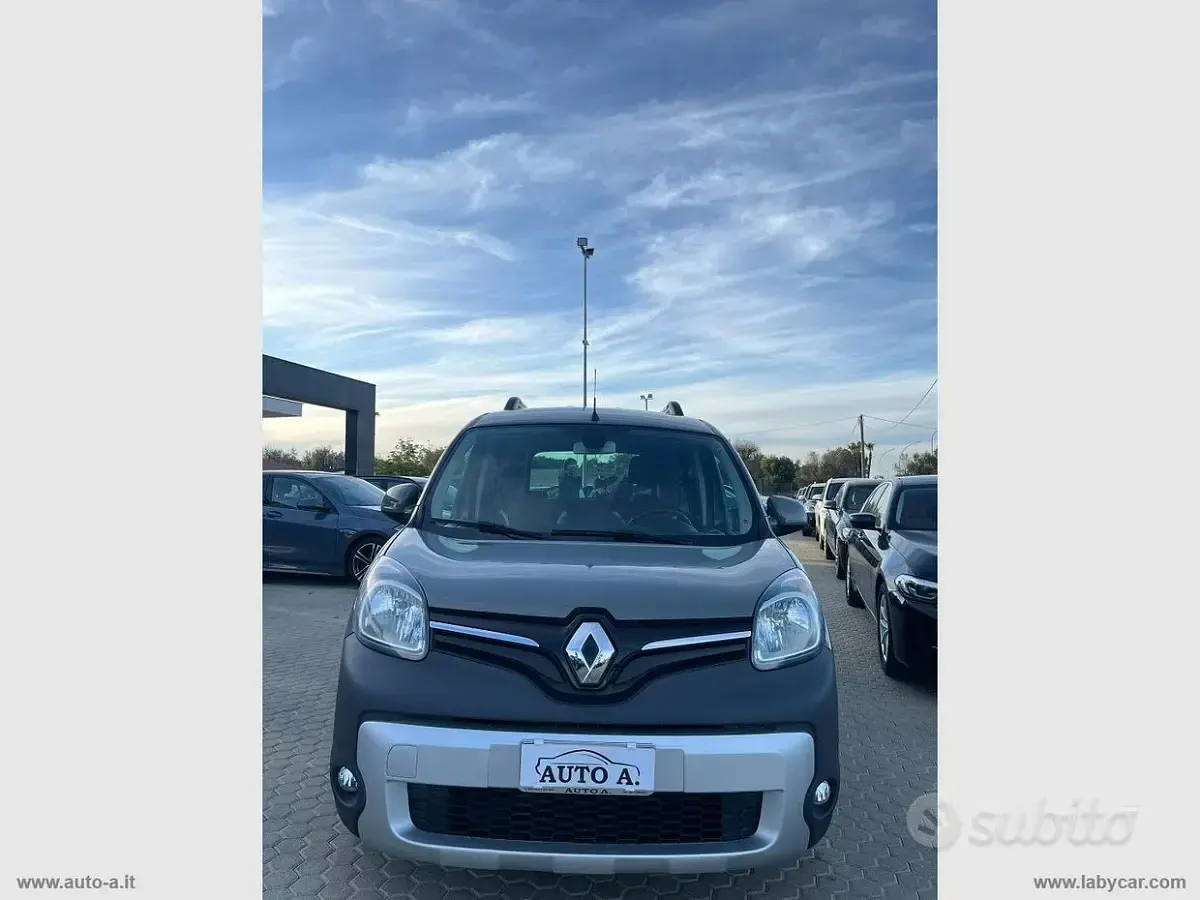 Usata Renault Kangoo 90 CV (66 kW) 2015 Grigio Monovolume